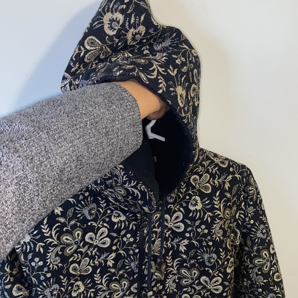 💯 % Wool Hoodie - Picture 3 of 5